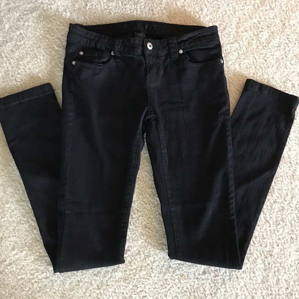 Black skinny jeans